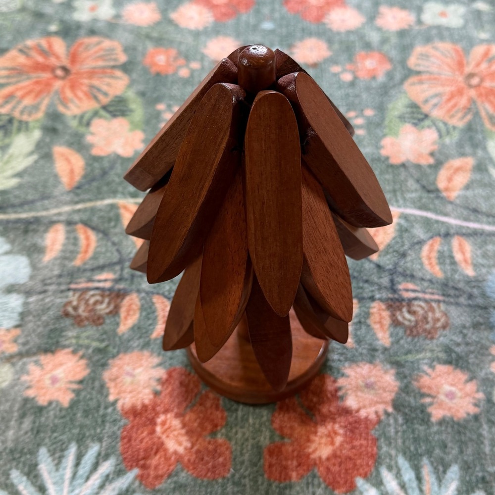 Wooden Stackable Christmas Tree‎ Trivets Tabletop Decor Brown 8 Inch 5 Piece Set